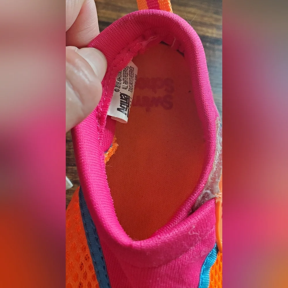 AQUA Toddler Girl Size 9 Pink and Orange Water Shoes with Breathable Mesh